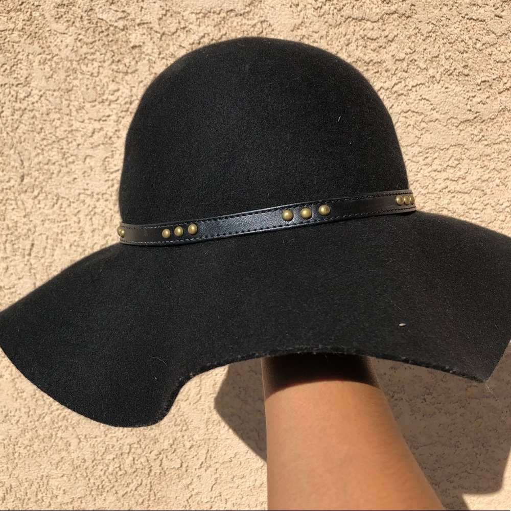Express Floppy Hat